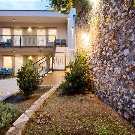 מוסטר Sultan Apartments מראה חיצוני תמונה